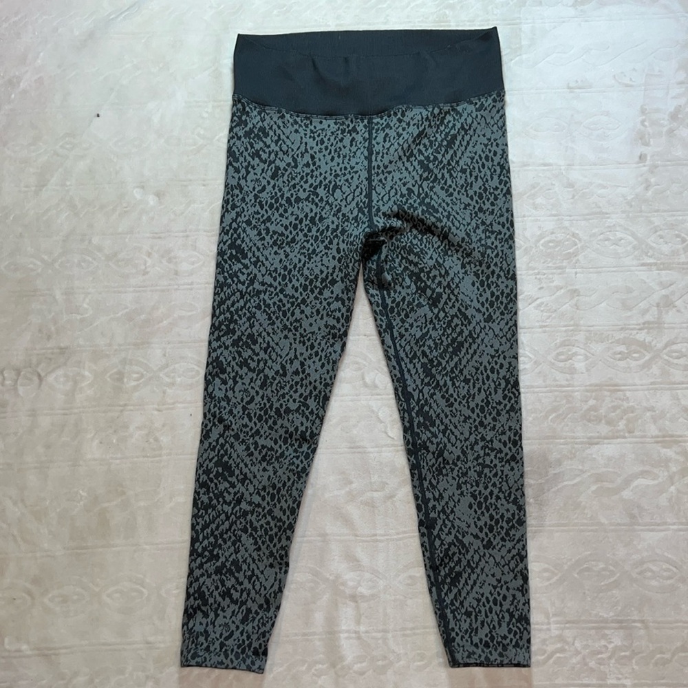 Offline by Aerie hi rise 7/8 legging